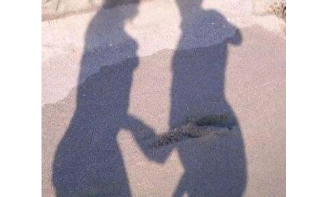 Ζευγάρι ψάχνει γυναίκα